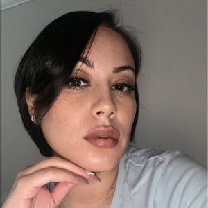 Meet your Posher, Krystal